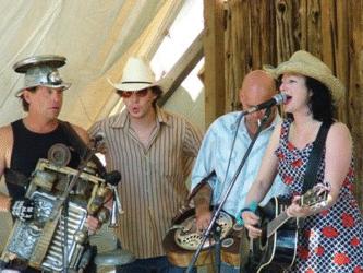 Carolynmark with Washboard Hank